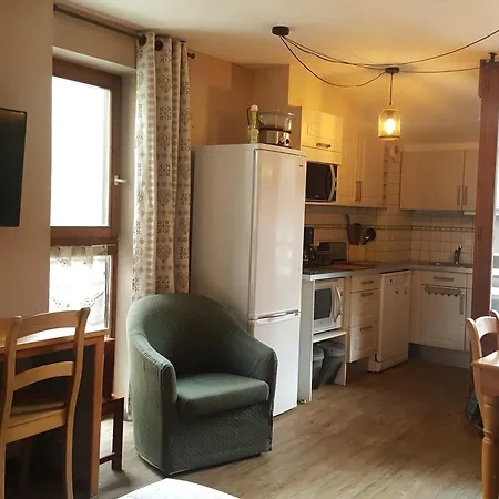 Daire Au Dernier Etage Avec Balcon, Wifi Et Parking A - Fr-1-512-276 Brides-les-Bains